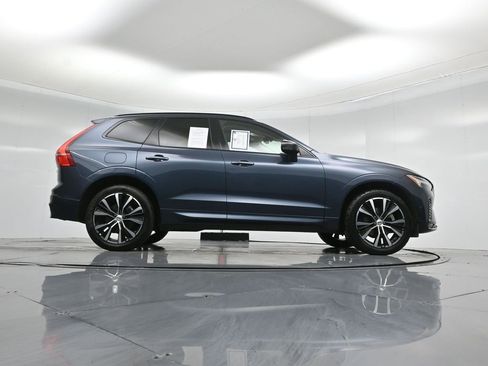 Used 2023 Volvo XC60 B5 Plus image 48