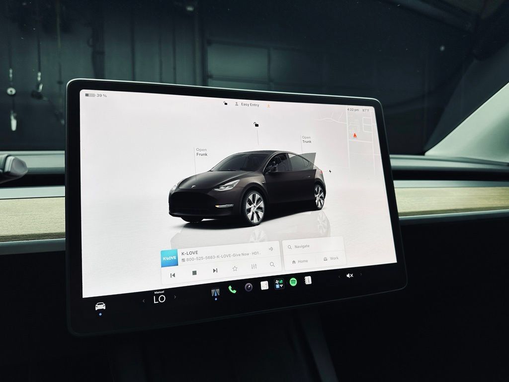 Used 2023 Tesla Model Y Long Range AWD/4WD image 29