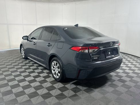 Used 2025 Toyota Corolla LE FWD image 5