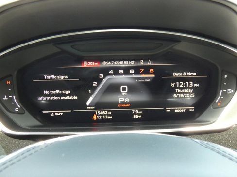 Used 2023 Audi S8 4dr w/ S8 Comfort Plus Package image 34