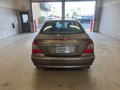 Used 2008 Mercedes-Benz E 350 4MATIC Sedan image 7