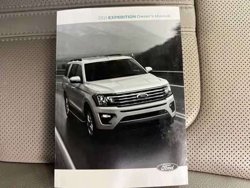 Used 2021 Ford Expedition Limited w/ Cargo Package RWD image 36