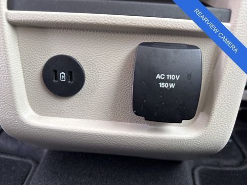 Used 2024 Ford Edge Titanium image 19