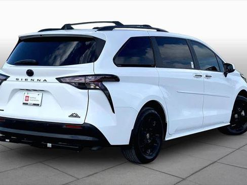 Certified 2026 Toyota Sienna XLE Woodland Edition AWD/4WD image 13