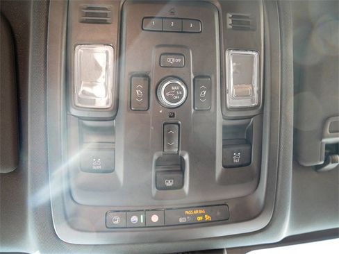 Certified 2024 Chevrolet Suburban High Country image 19