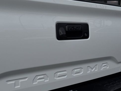 Used 2023 Toyota Tacoma TRD Sport image 8