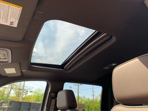 Used 2024 GMC Sierra 1500 Denali AWD/4WD image 25