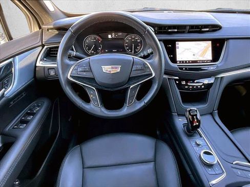 Used 2024 Cadillac XT5 Premium Luxury image 7