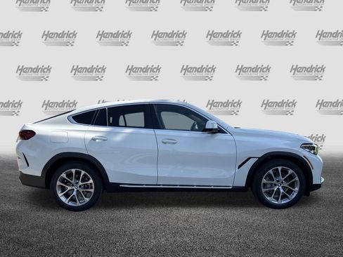 Used 2023 BMW X6 xDrive40i w/ Premium Package image 11