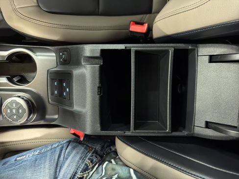 Used 2023 Ford Bronco Wildtrak image 25