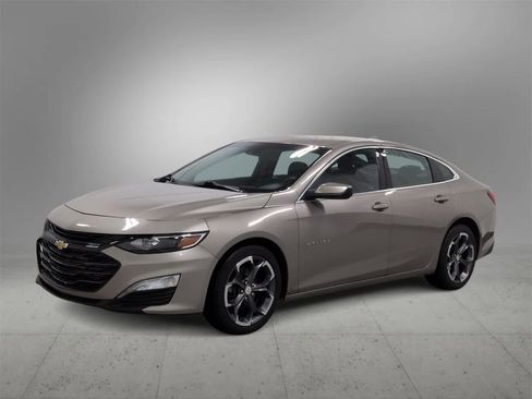 Used 2023 Chevrolet Malibu LT w/ Driver Confidence Package image 4