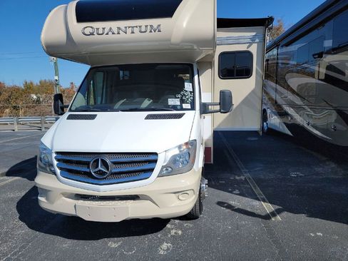Used 2018 Mercedes-Benz Sprinter 3500 image 2