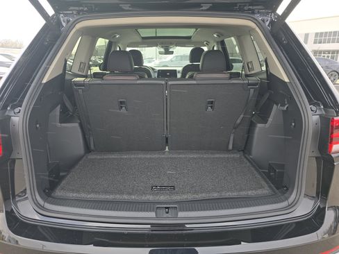 New 2026 Volkswagen Atlas Peak Edition image 15