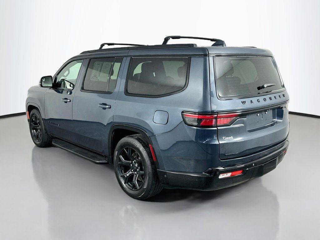 Used 2023 Jeep Wagoneer Series II w/ Convenience Group I AWD/4WD image 5