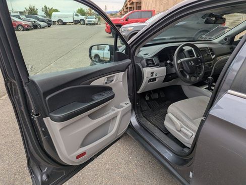 Used 2019 Honda Pilot LX image 9