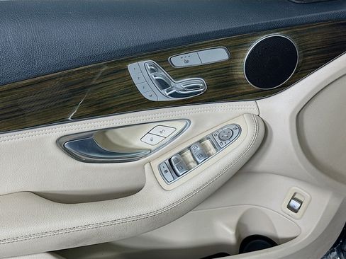 Used 2016 Mercedes-Benz C 300 Sedan image 15