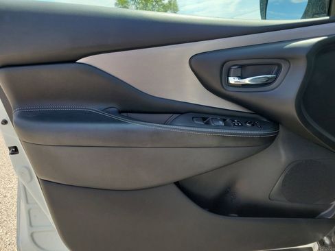 Used 2021 Nissan Murano SV AWD/4WD image 17