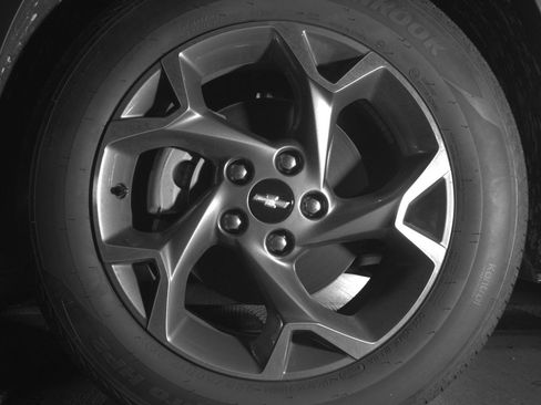 Used 2025 Chevrolet Trax LT w/ LT Convenience Package image 12