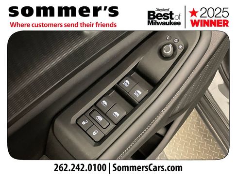 Used 2025 Jeep Grand Cherokee L Laredo w/ Luxury Tech Group I image 11