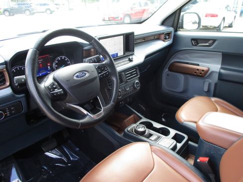 Used 2022 Ford Maverick Lariat w/ Lariat Luxury Package FWD image 18