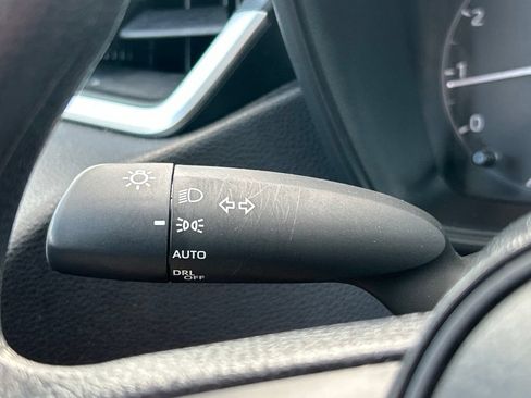Used 2024 Toyota Corolla LE FWD image 27