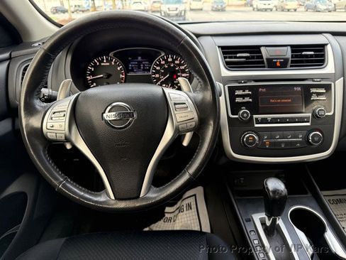 Used 2017 Nissan Altima 2.5 SR FWD image 17