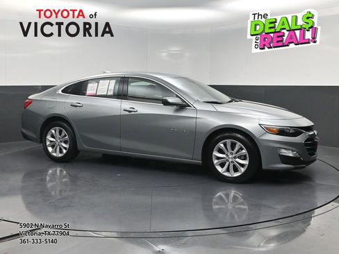 Used 2025 Chevrolet Malibu LT FWD image 1