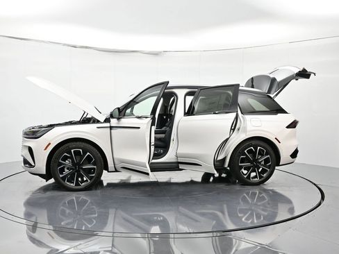 New 2025 Lincoln Nautilus Reserve AWD/4WD image 48