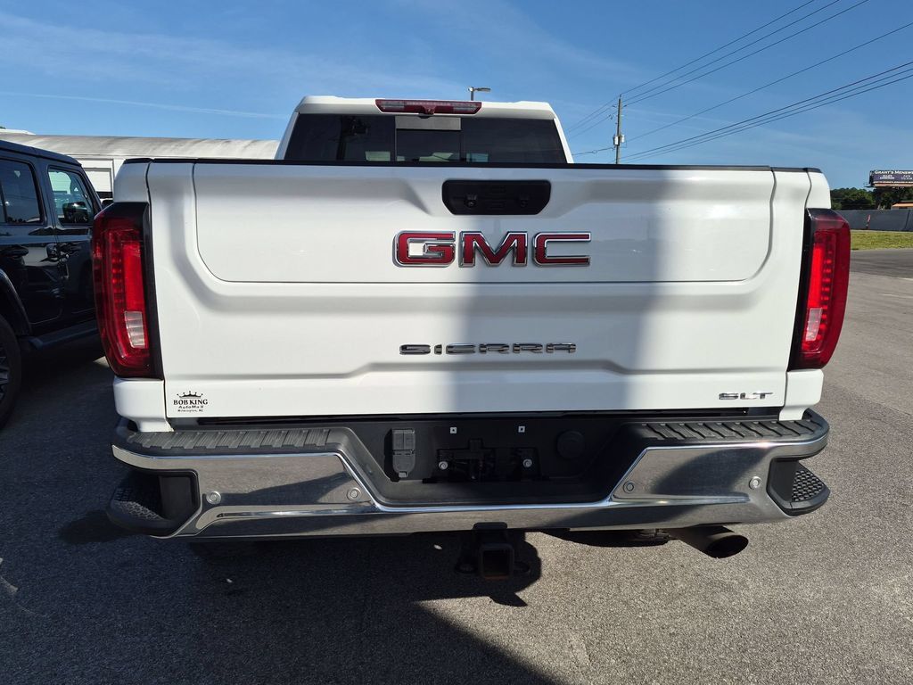Used 2023 GMC Sierra 2500 SLT w/ SLT Premium Package AWD/4WD image 8