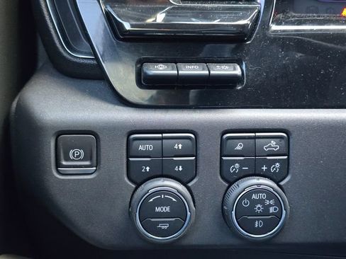 Used 2023 Chevrolet Silverado 1500 ZR2 w/ Technology Package AWD/4WD image 35