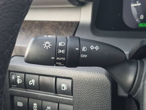 Used 2024 Toyota Tacoma Limited AWD/4WD image 26