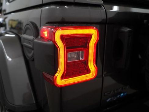 Used 2025 Jeep Wrangler Unlimited Sahara image 78