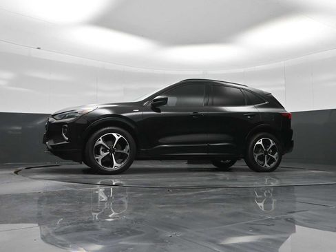 Used 2023 Ford Escape ST-Line Elite w/ Premium Technology Package image 31