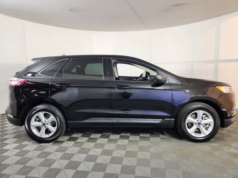 Certified 2021 Ford Edge SE image 8