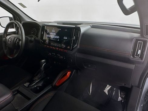 Certified 2025 Nissan Frontier Pro-X w/ Tow Package image 28