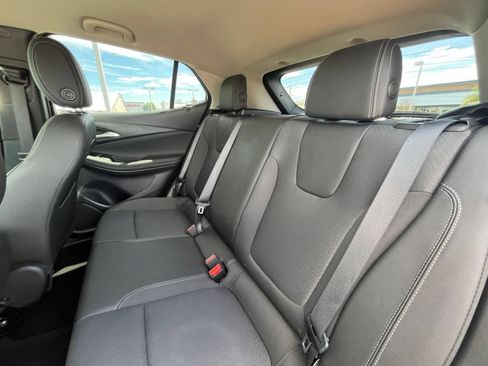 Used 2025 Buick Encore GX Preferred AWD/4WD image 38