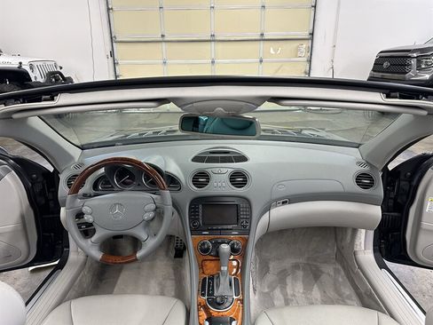 Used 2005 Mercedes-Benz SL 500 w/ AMG Sport Pkg image 15