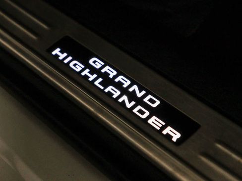 Certified 2025 Toyota Grand Highlander AWD Hybrid image 44