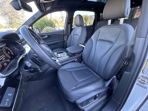Used 2025 Audi Q7 3.0T Premium Plus image 26