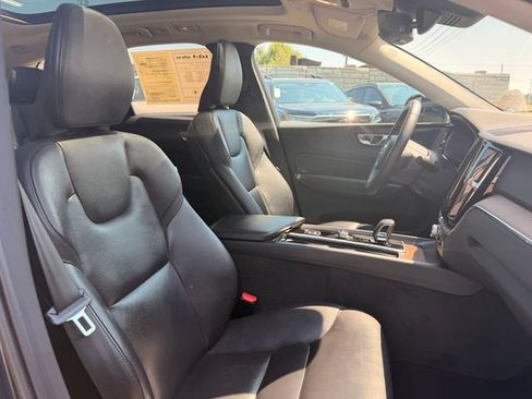 Used 2023 Volvo XC60 B5 Plus w/ Climate Package AWD/4WD image 26