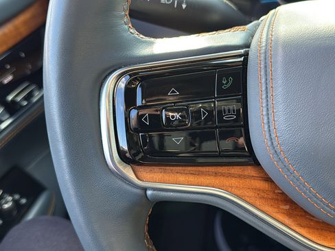 Used 2022 Jeep Grand Wagoneer Series II image 15