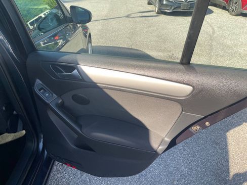 Used 2014 Volkswagen Golf TDI FWD image 25