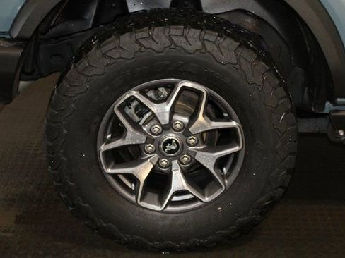 Used 2022 Ford Bronco Badlands image 38