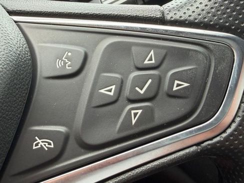Used 2025 Chevrolet Malibu LT FWD image 14