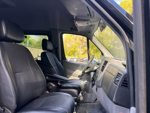 Used 2018 Mercedes-Benz Sprinter 2500 image 22