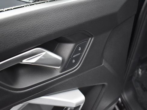 Used 2022 Audi Q3 2.0T Premium image 8