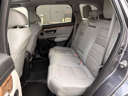 Used 2018 Honda CR-V Touring image 22