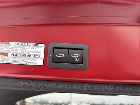 Used 2023 Toyota Corolla Cross XLE image 27