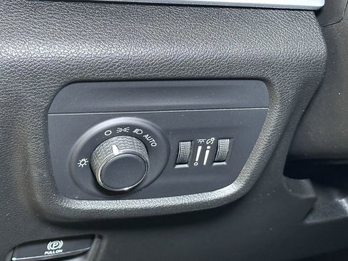 New 2025 Jeep Grand Cherokee Laredo image 19