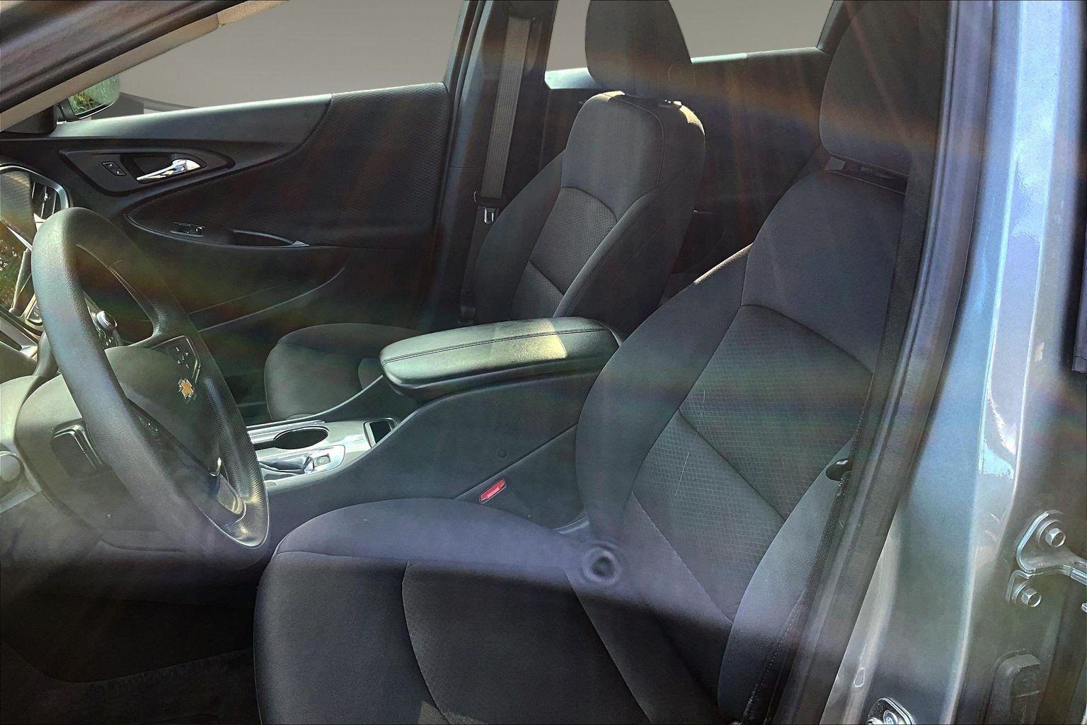 Used 2025 Chevrolet Malibu LT FWD image 23